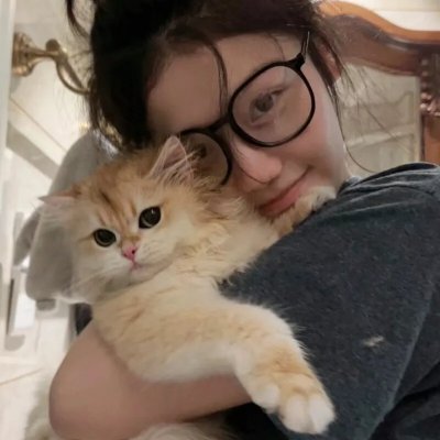 奇怪的她